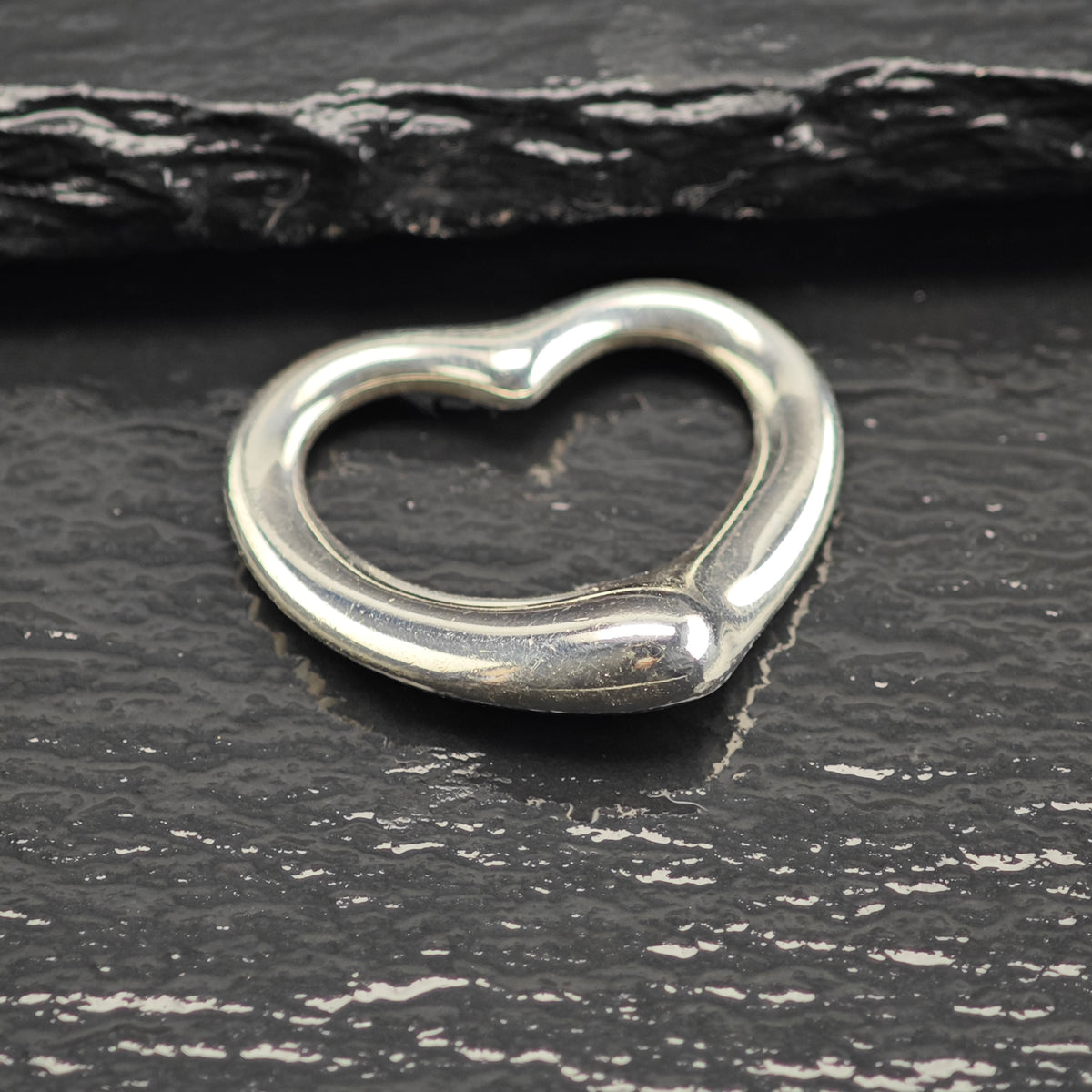 Vintage Elsa Peretti, Tiffany & Co. Open Heart Sterling Silver Pendant 27mm P3086