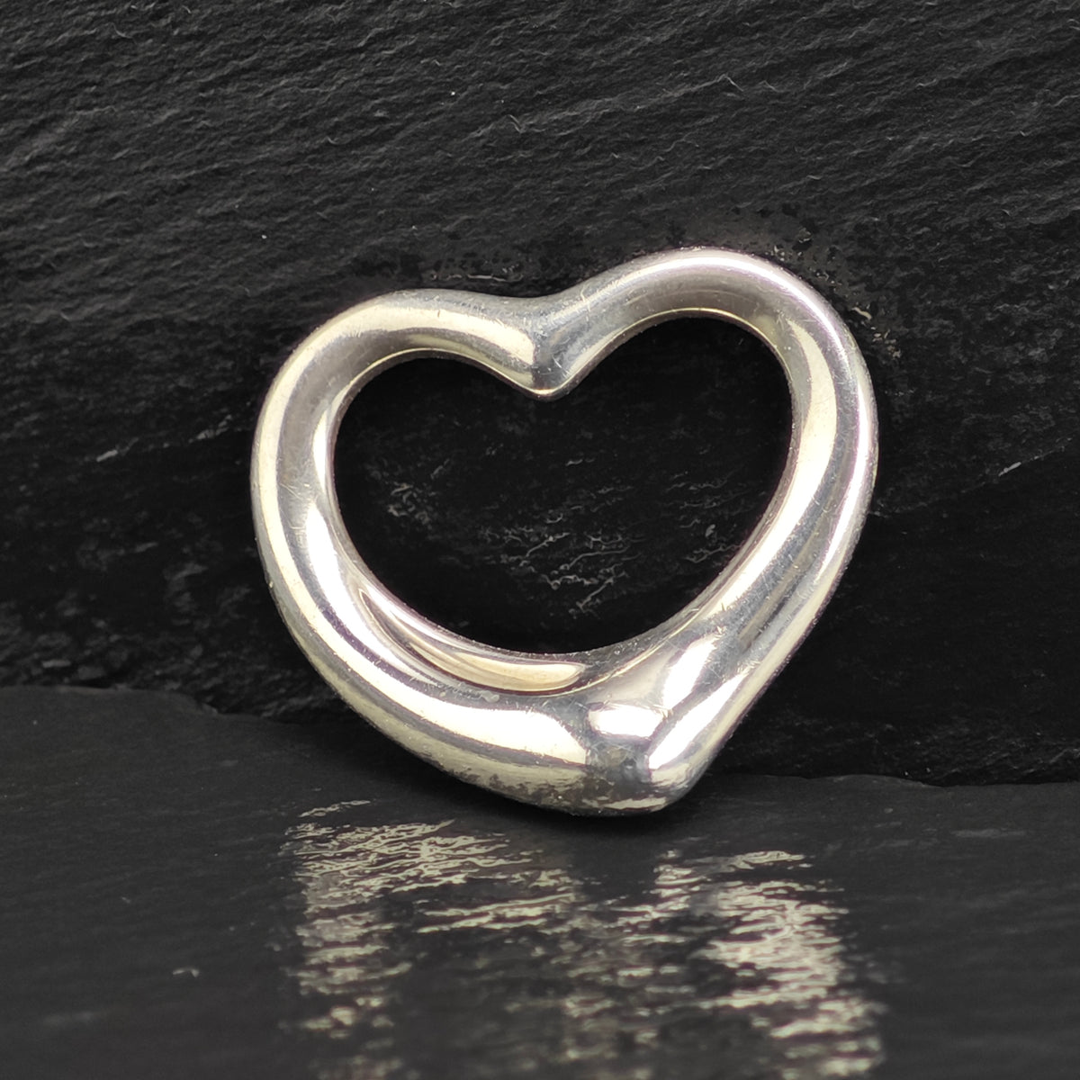 Vintage Elsa Peretti, Tiffany & Co. Open Heart Sterling Silver Pendant 27mm P3086