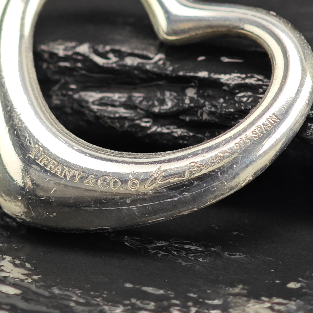 Vintage Elsa Peretti, Tiffany & Co. Open Heart Sterling Silver Pendant 27mm P3086