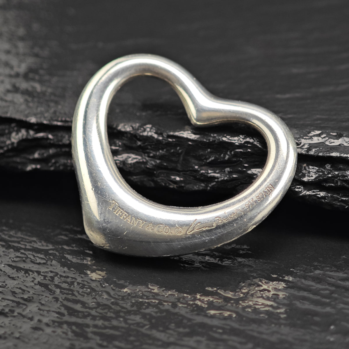 Vintage Elsa Peretti, Tiffany & Co. Open Heart Sterling Silver Pendant 27mm P3086