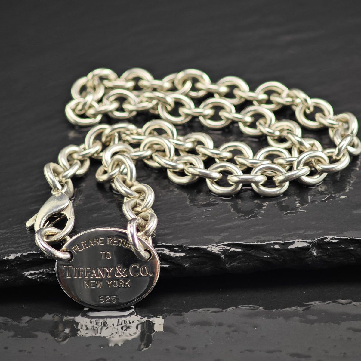 Vintage Tiffany & Co. 8mm Oval Tag Curb Chain Sterling Silver Necklace N2796