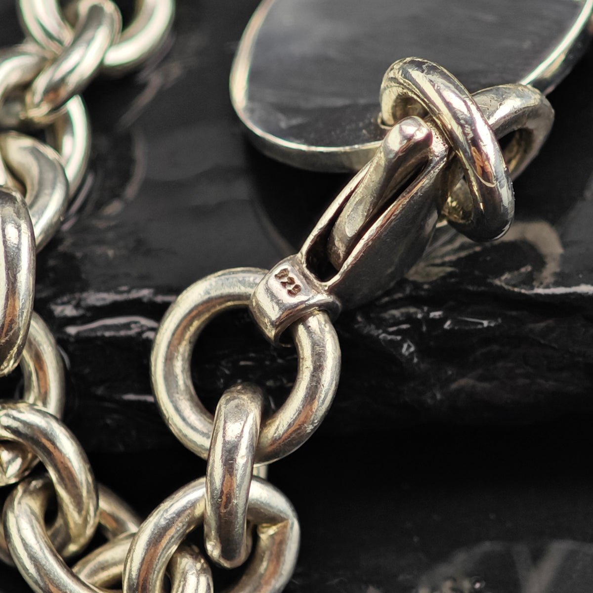 Vintage Tiffany & Co. 8mm Oval Tag Curb Chain Sterling Silver Necklace N2796