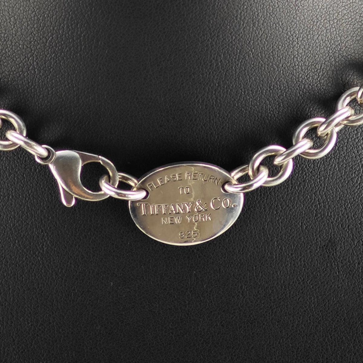 Vintage Tiffany & Co. 8mm Oval Tag Curb Chain Sterling Silver Necklace N2796
