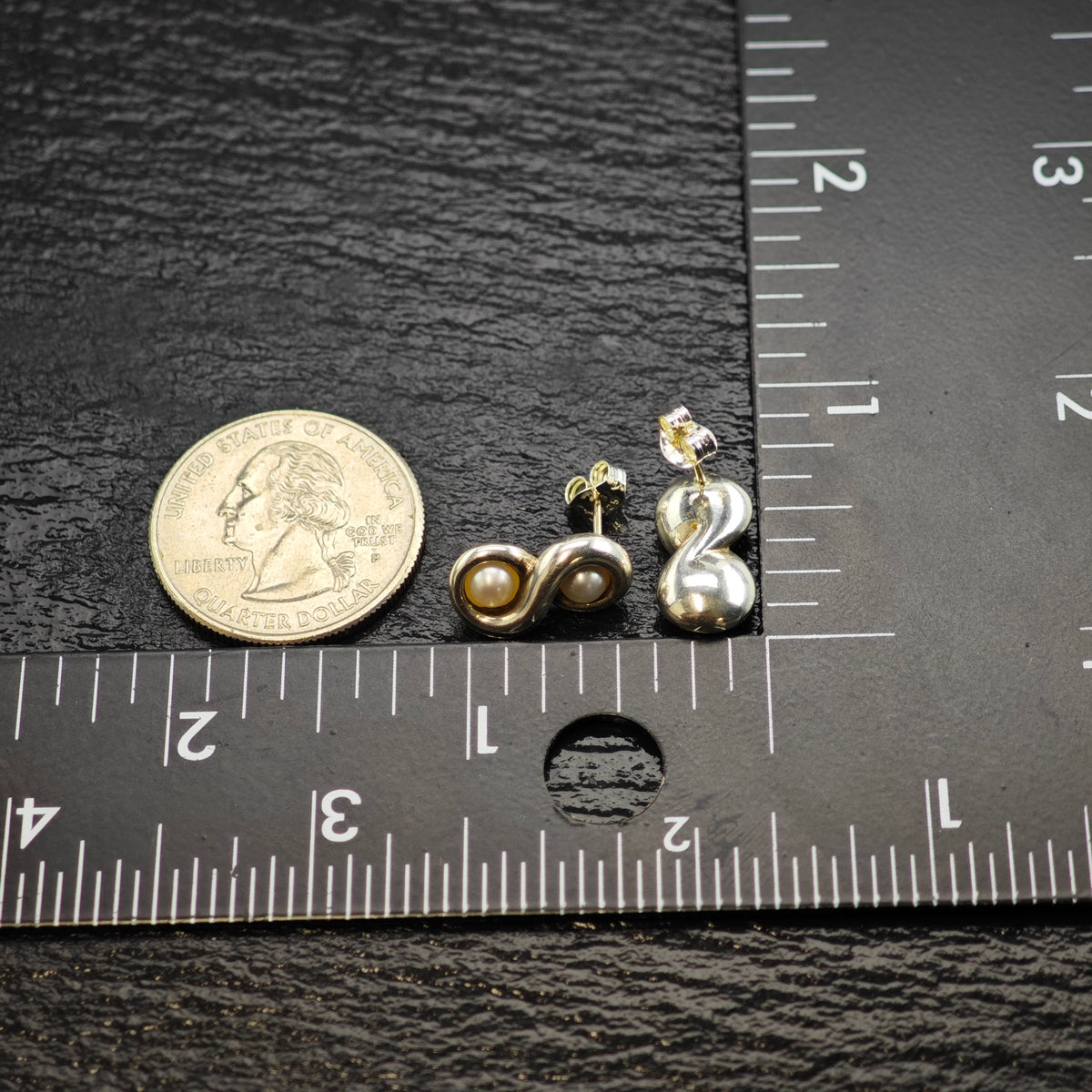 Vintage Tiffany & Co White Pearl Infinity Design Sterling Silver Stud Earrings ER3231