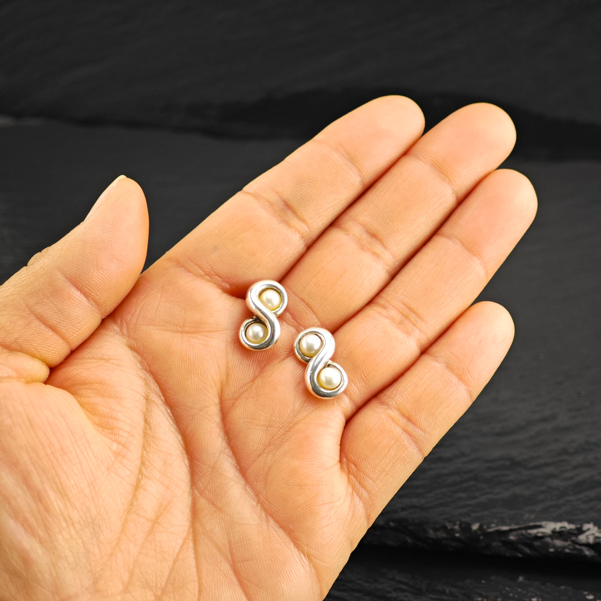 Vintage Tiffany & Co White Pearl Infinity Design Sterling Silver Stud Earrings ER3231