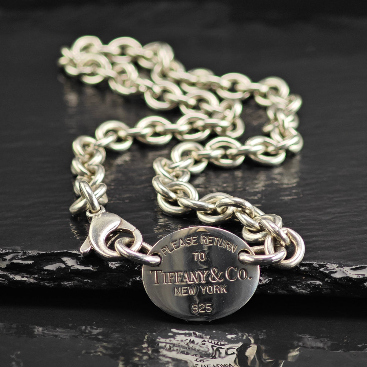 Vintage Tiffany & Co. 8mm Oval Tag Curb Chain Sterling Silver Necklace N2796