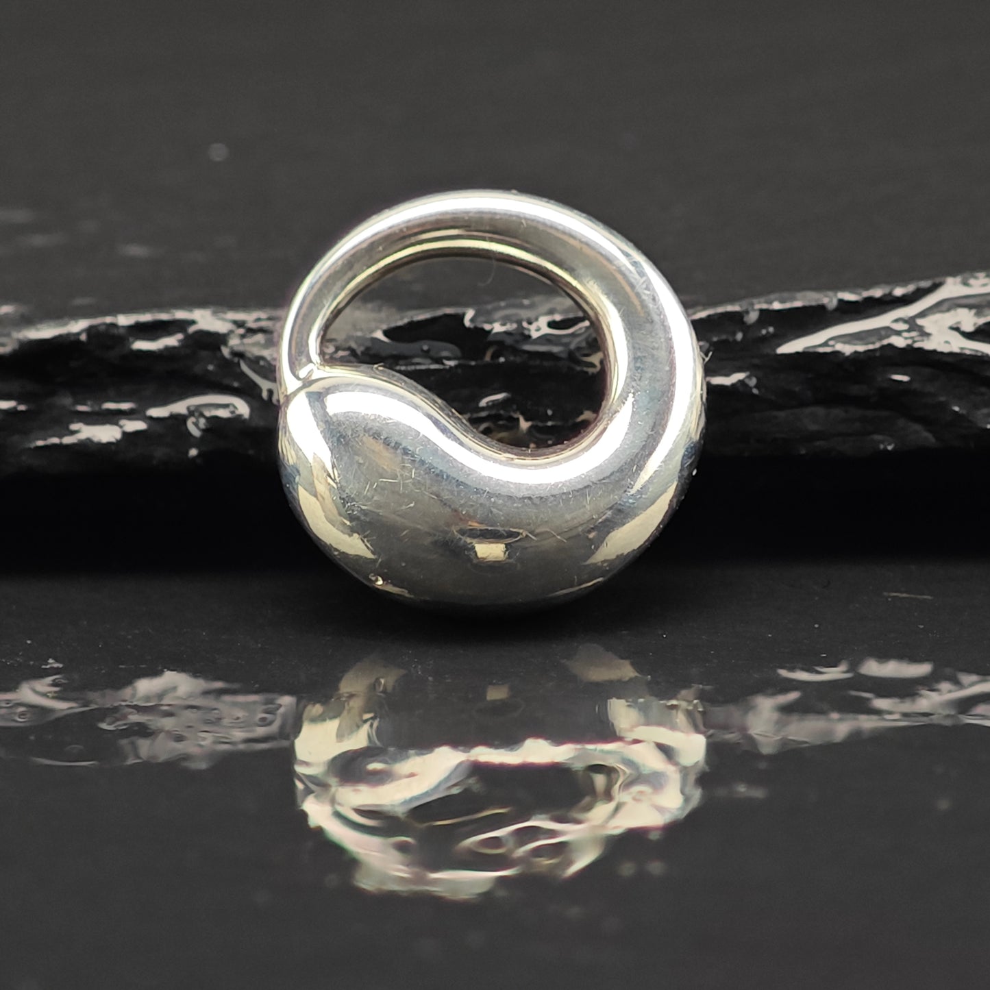 Tiffany & Co, Elsa Peretti Eternal Circle Pendant Sterling Silver 16.5mm