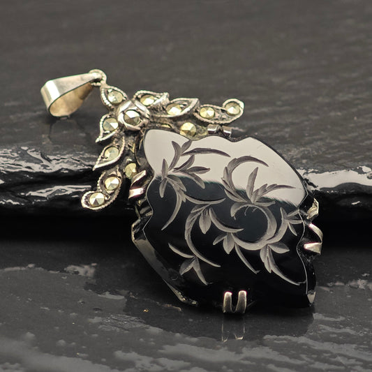 Art Deco Carved Onyx Floral Pendant Sterling Silver P2946