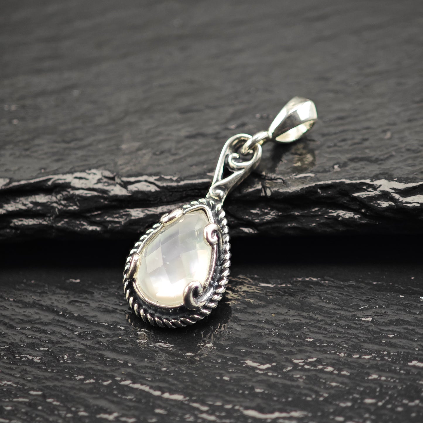 MOP Doublet Pendant Sterling Silver P2925