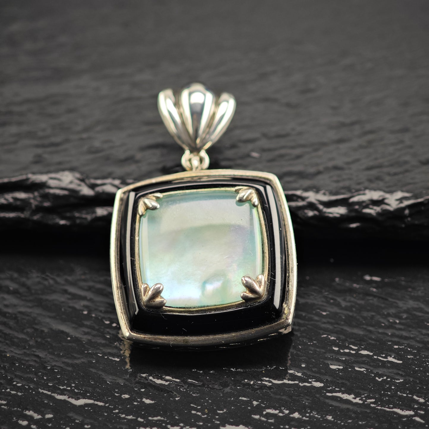 Vintage Whitney Kelly Mother of Pearl Pendant Sterling Silver P2936