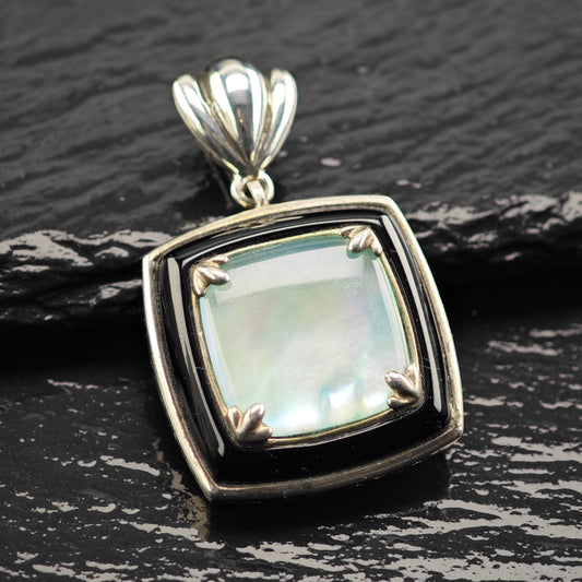 Vintage Whitney Kelly Mother of Pearl Pendant Sterling Silver P2936