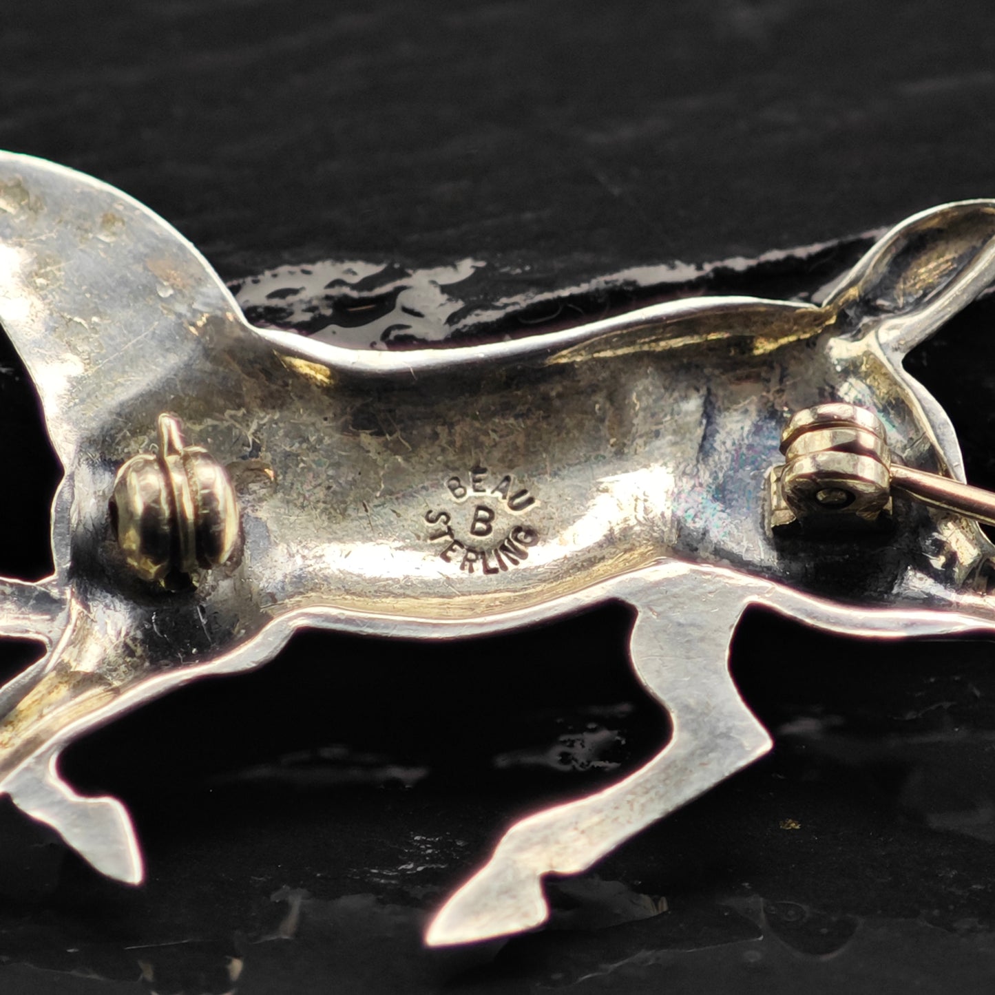 Beau Horse Brooch Sterling Silver B2160