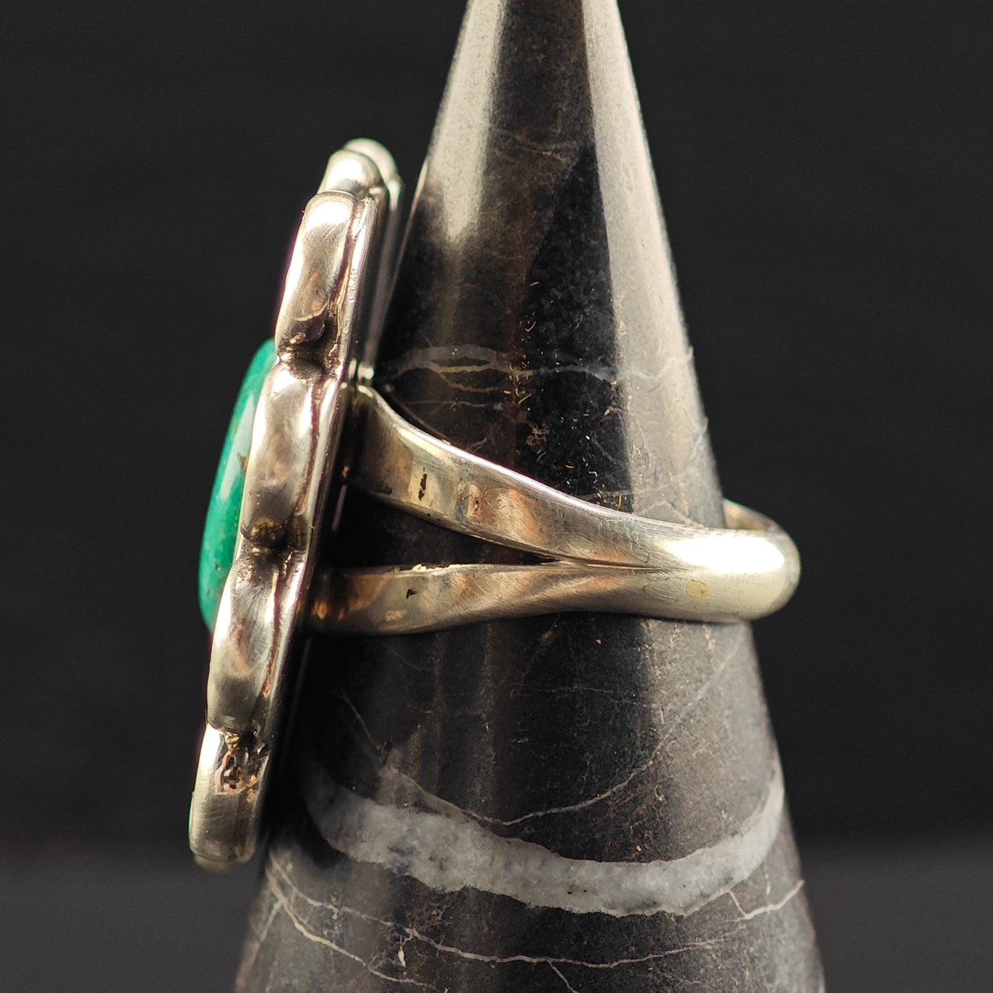 Large Native American Turquoise Ring Sterling Silver Sz 8 1/2 R6435