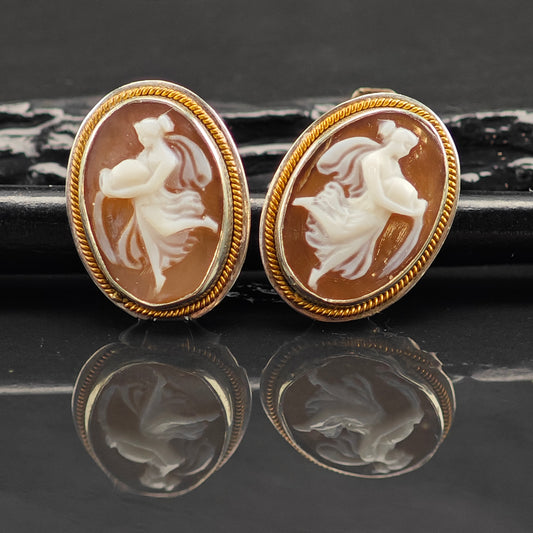 Vintage Cameo Carved Gold Plated Sterling Silver Screw Back Earrings ER3037