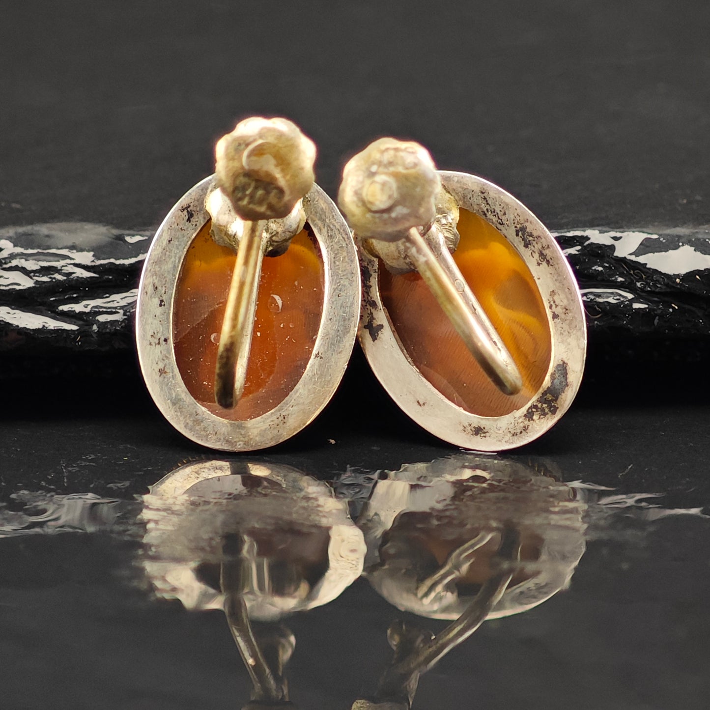 Vintage Cameo Carved Gold Plated Sterling Silver Screw Back Earrings ER3037