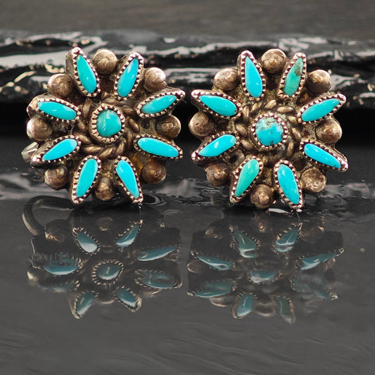Vintage Zuni Needlepoint Turquoise Cluster Sterling Silver Screwback Earrings ER3032