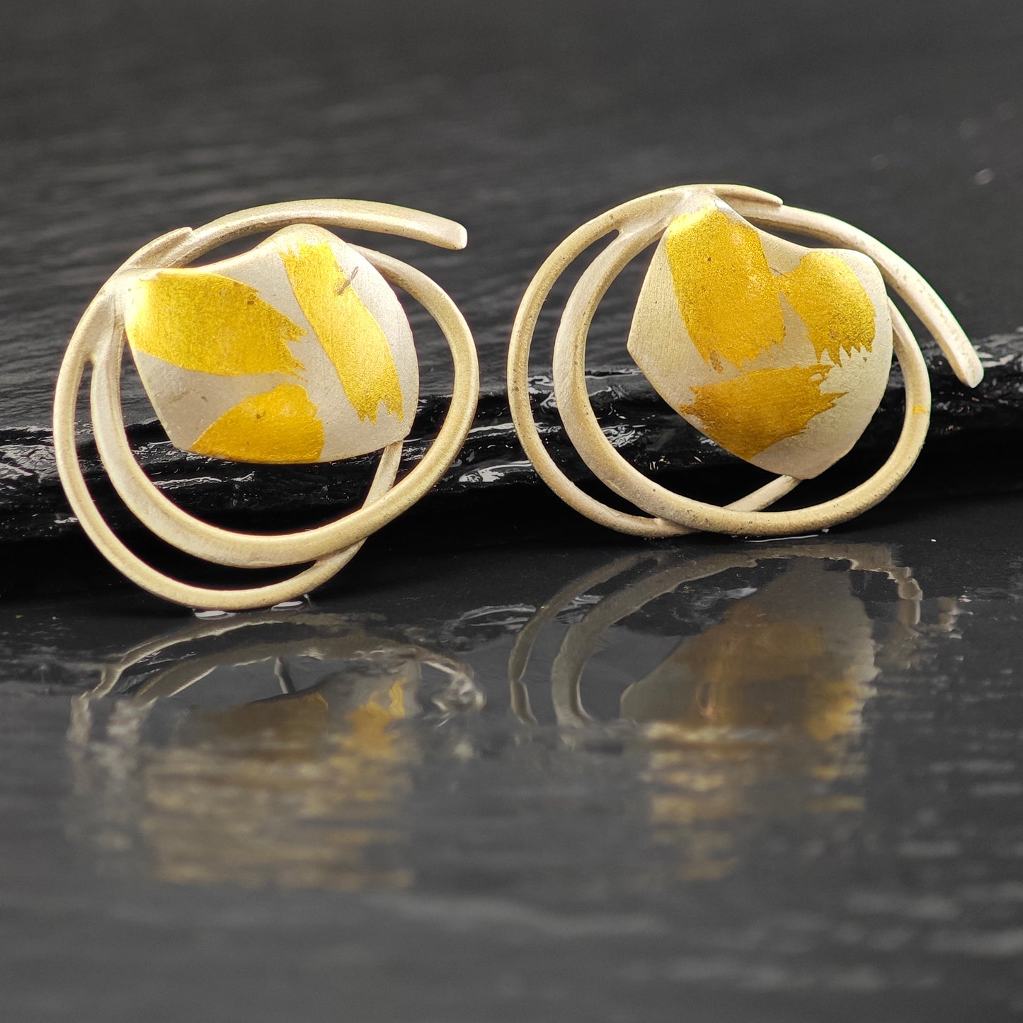 Vintage Sterling Silver Stud Earrings Modernist Gold Tone Abstract Gold Leaf ER3004