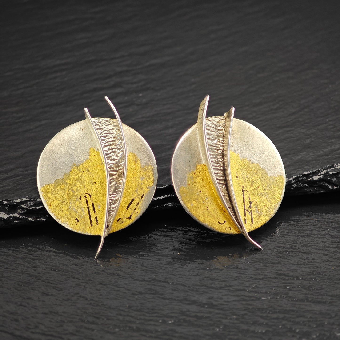 Vintage Artist Made 22k Gold Wash Sterling Silver Pos Earrings ER3080