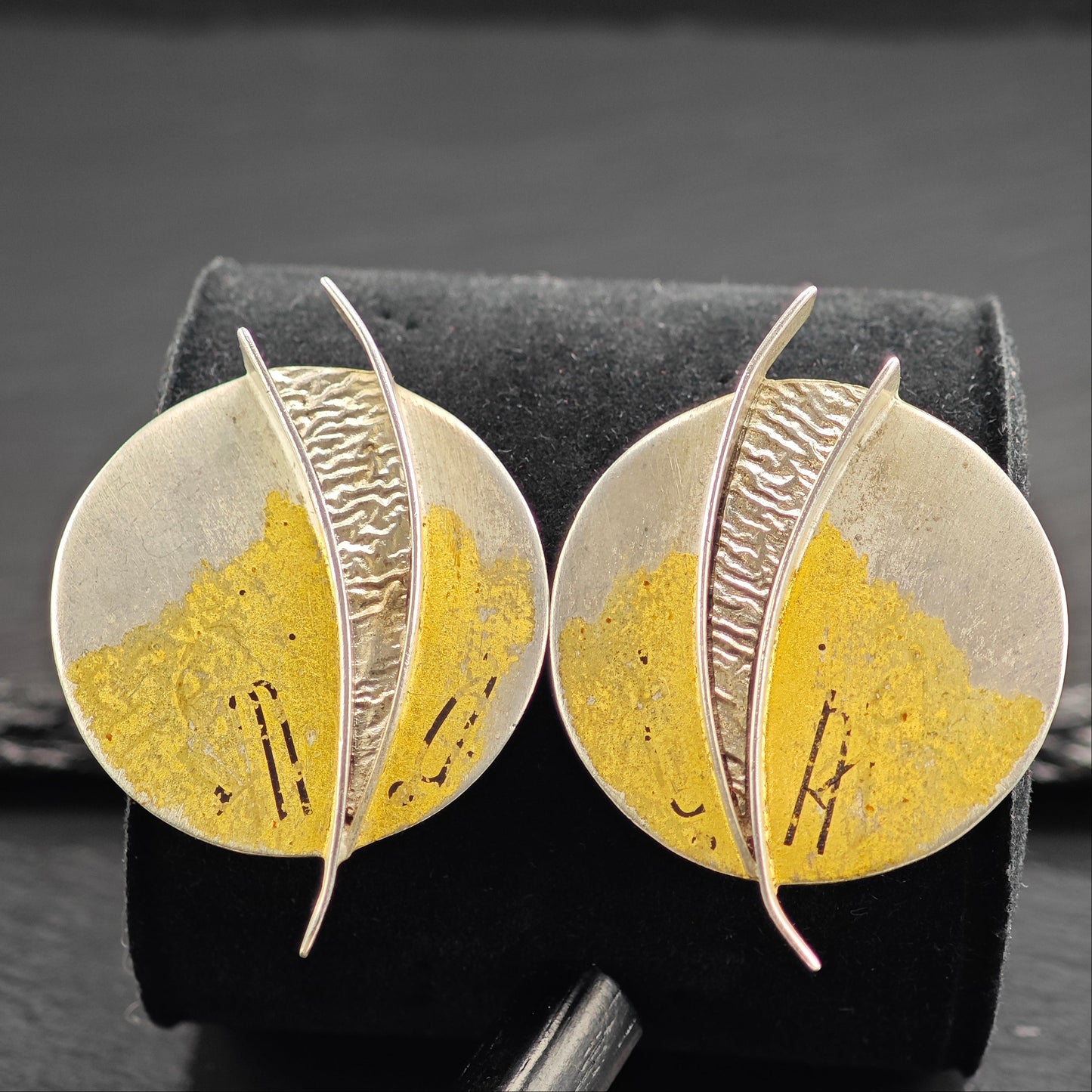 Vintage Artist Made 22k Gold Wash Sterling Silver Pos Earrings ER3080