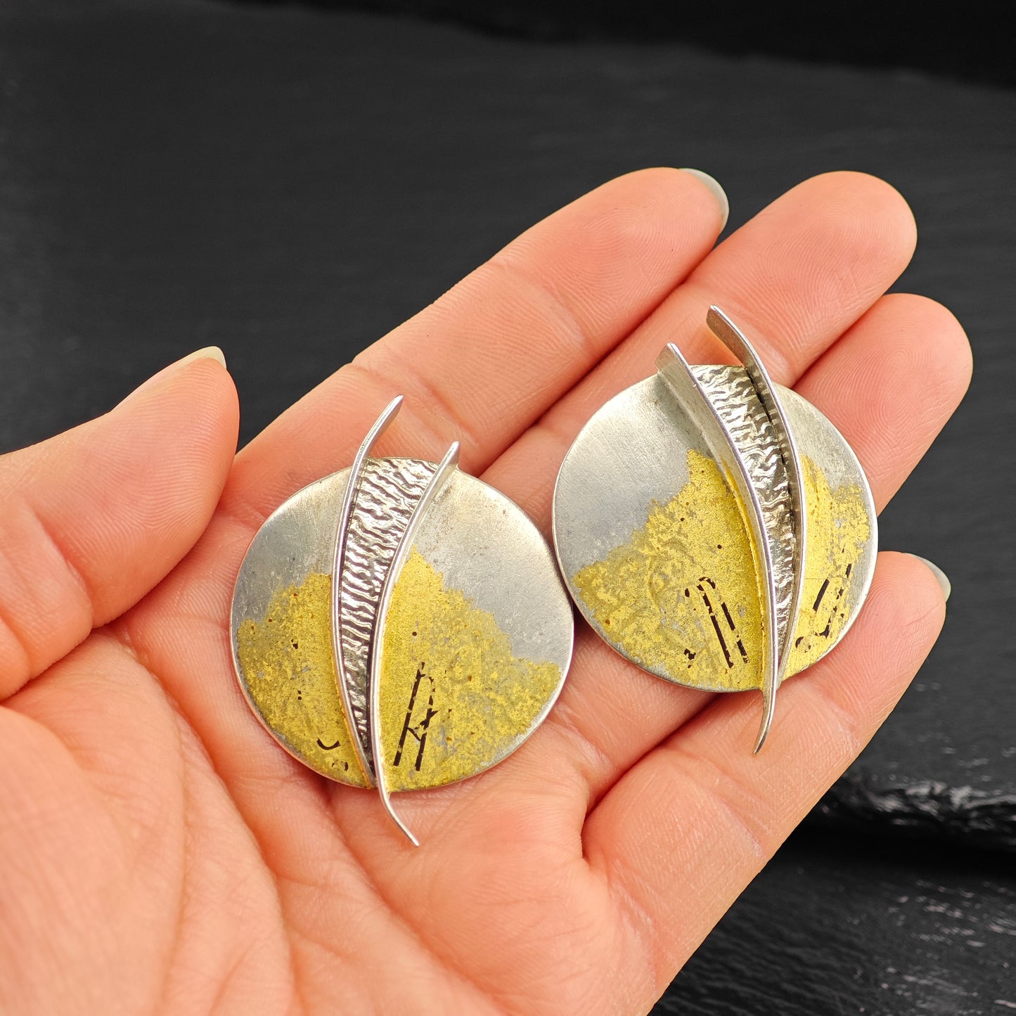 Vintage Artist Made 22k Gold Wash Sterling Silver Pos Earrings ER3080