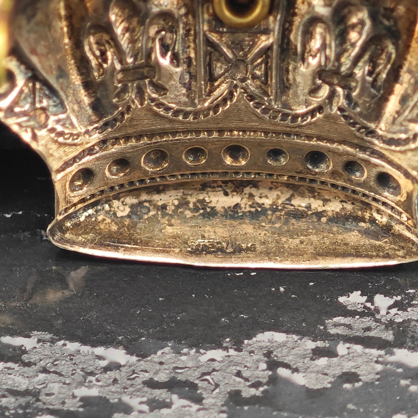1950's Gold Plated Crown Sterling Silver Brooch B2184