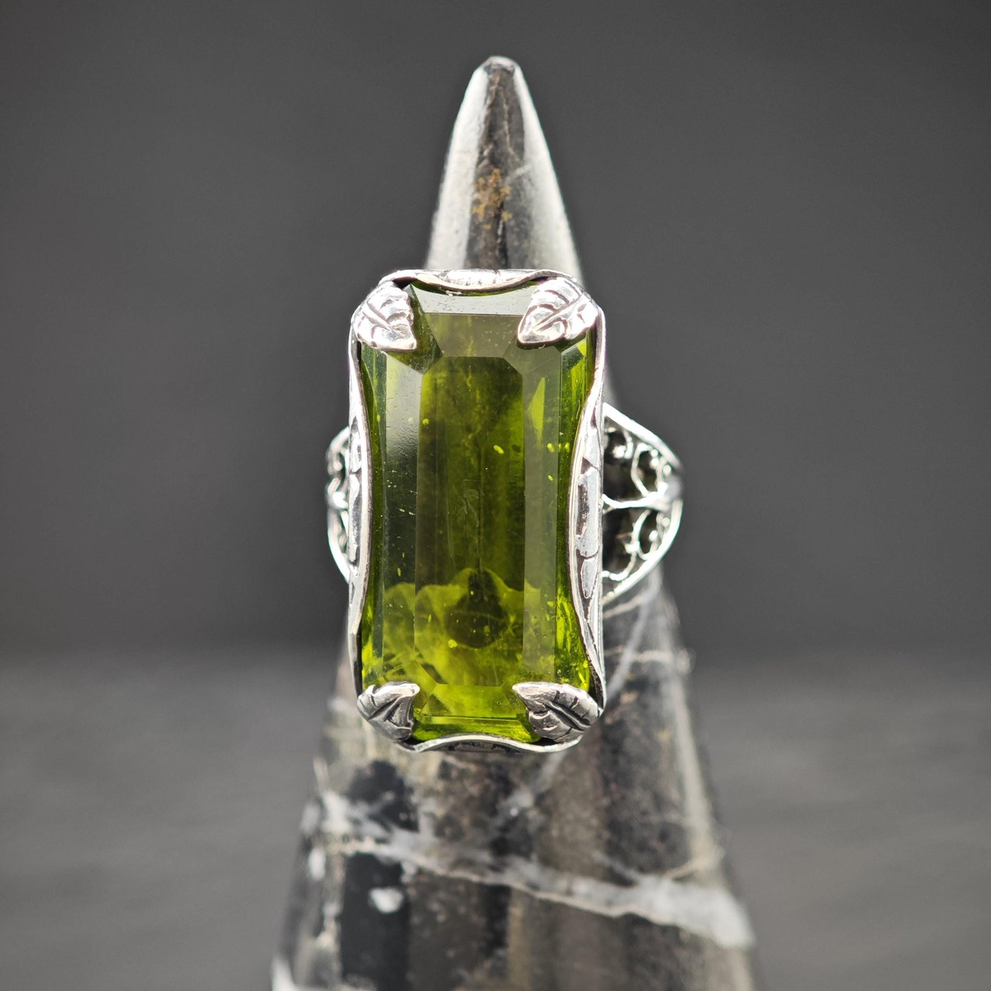 Long Green Glass Filigree Ring Sterling Silver Size 3 3/4