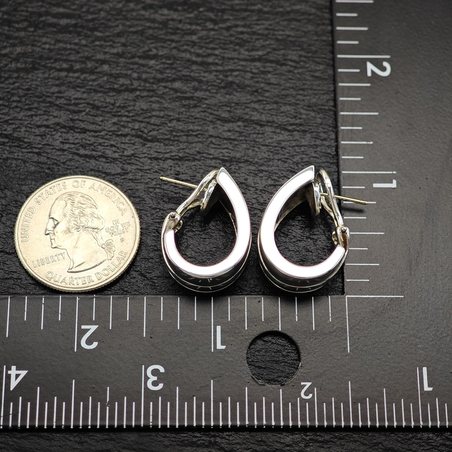 Tiffany Atlas 1995, Incise Omega Back Earrings Sterling Silver