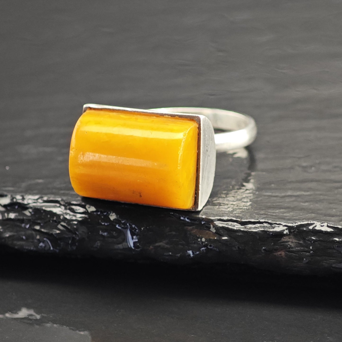 Modernist Butterscotch Amber Sterling Silver Ring Sz 7 1/4 R6728