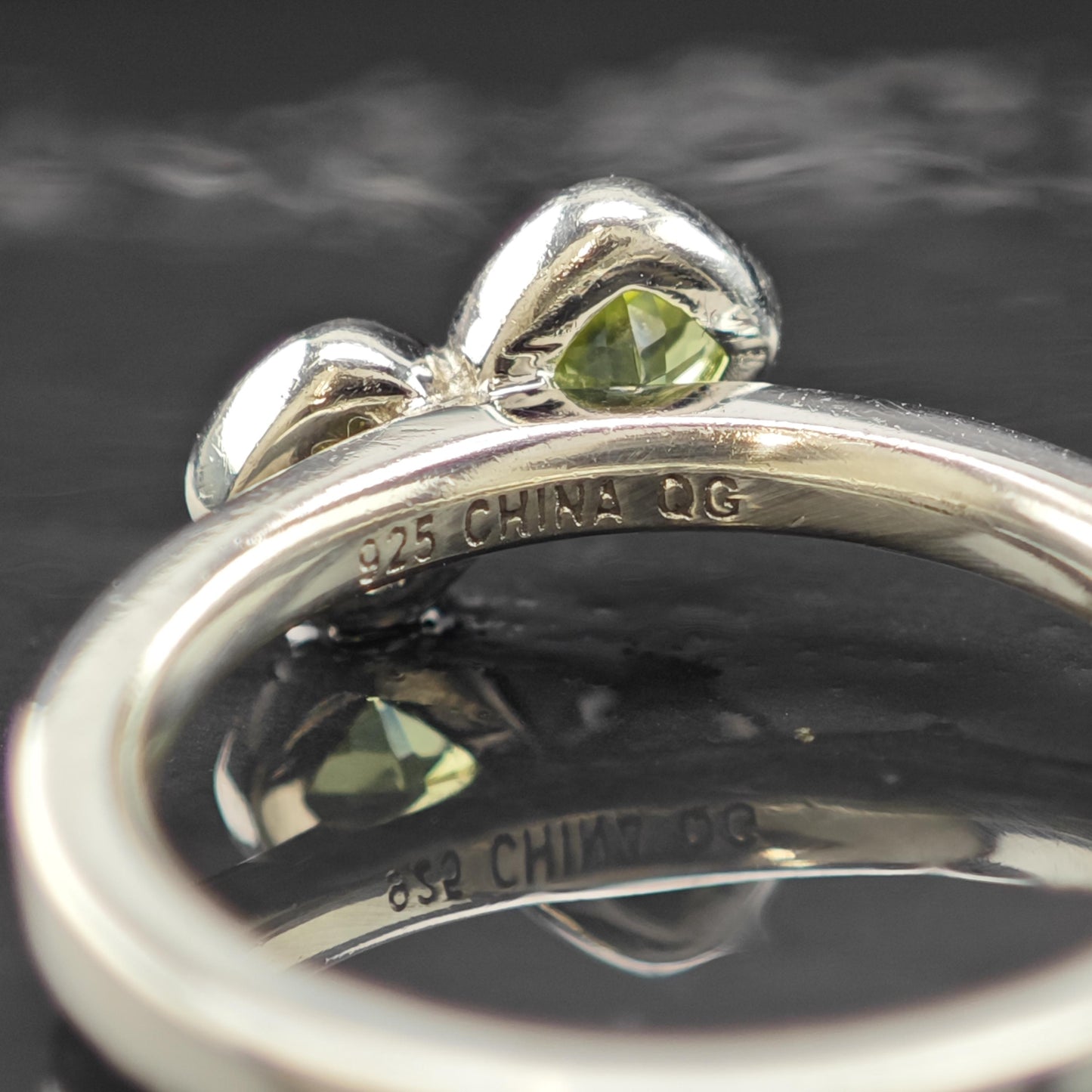 Double Peridot Band Ring Sterling Silver Sz 7 R6212