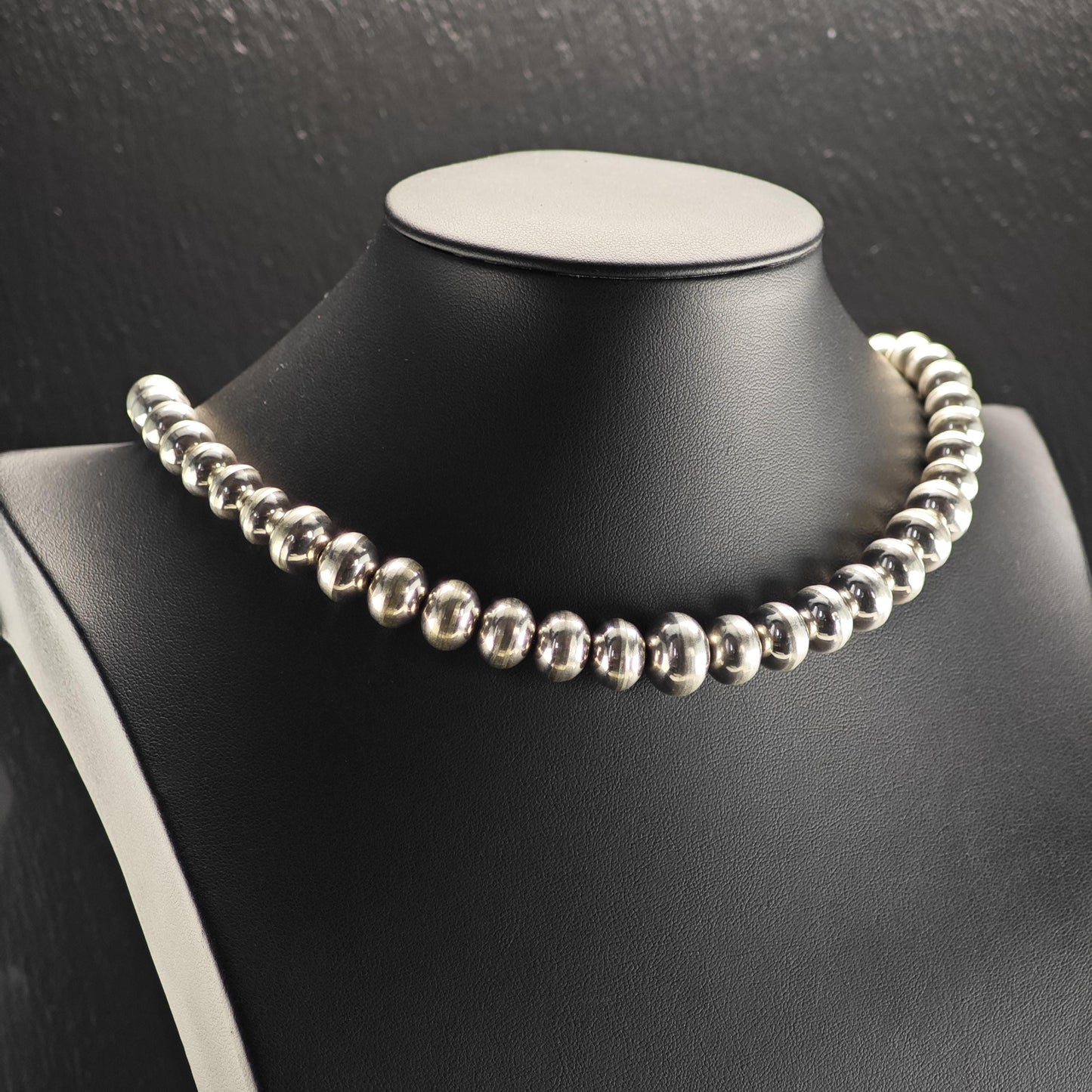 Vintage Native American 8-14mm Graduated Bench Sterling Silver Beaded Necklace N2770