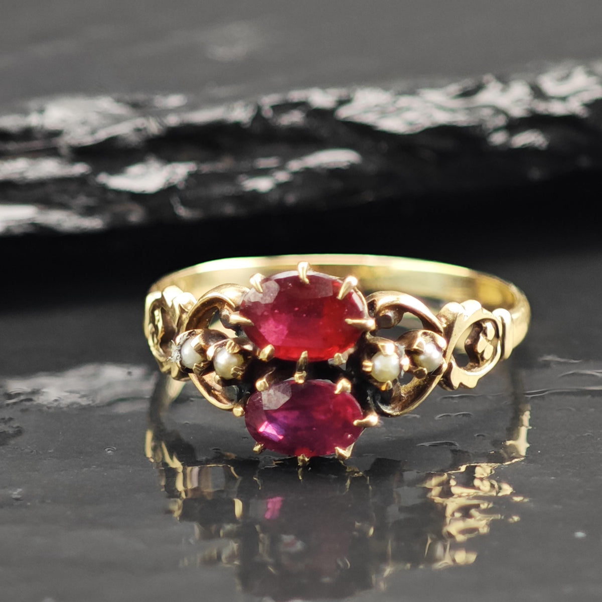 Genuine Ruby & Diamond Cluster 10K Gold Ring Sz 7 R6769