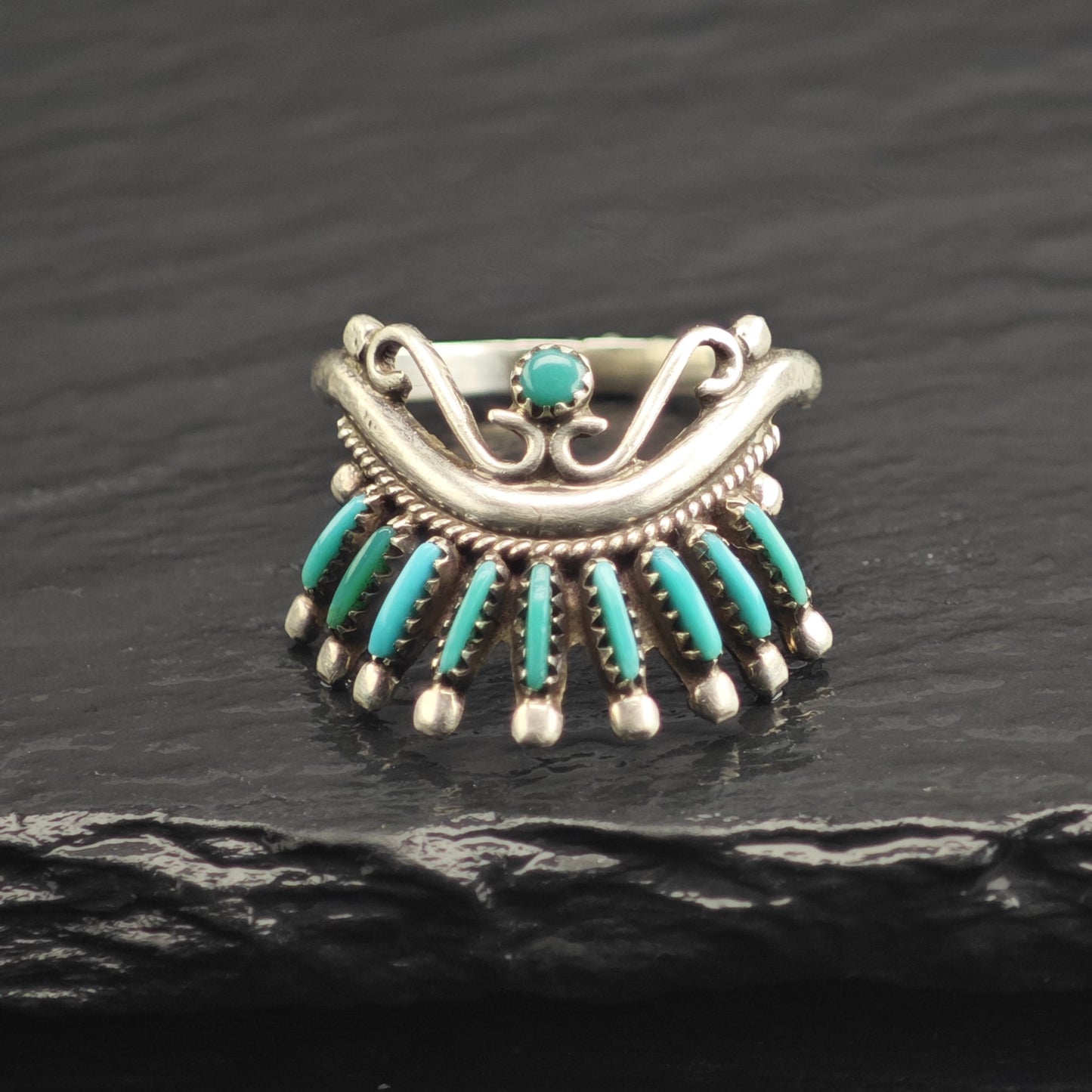 Vintage Zuni, Needle Point Turquoise Headdress Sterling Silver Ring Sz 8 R6660