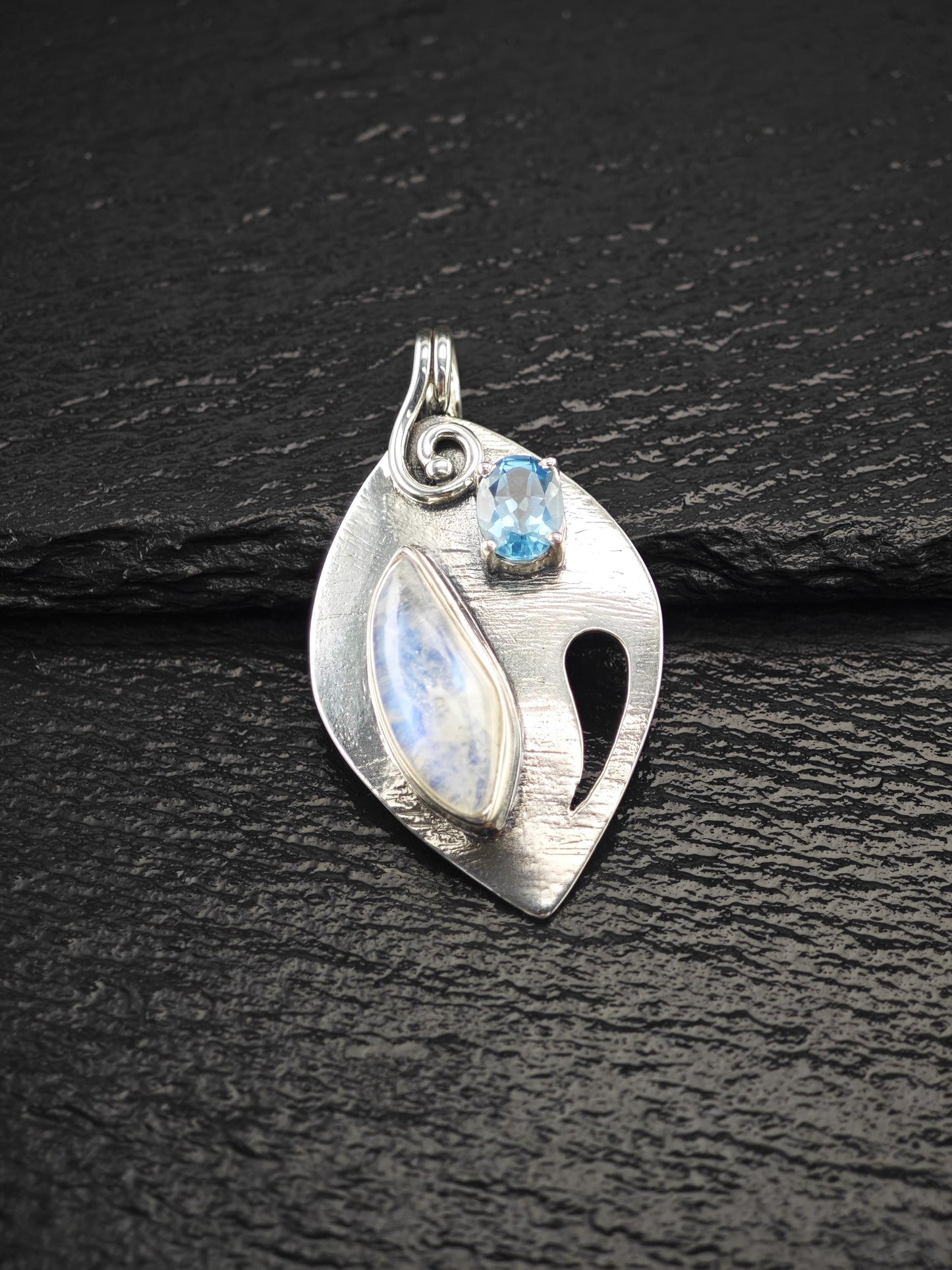 SJ Moonstone, Topaz Pendant Sterling Silver P2712