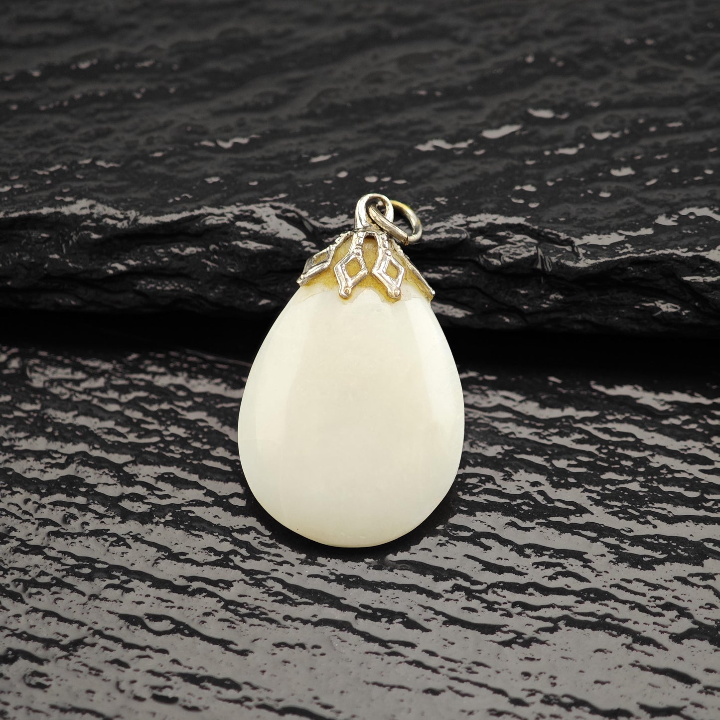Natural Opal Teardrop Pendant 10ct in Silver Plate - Vintage Charm