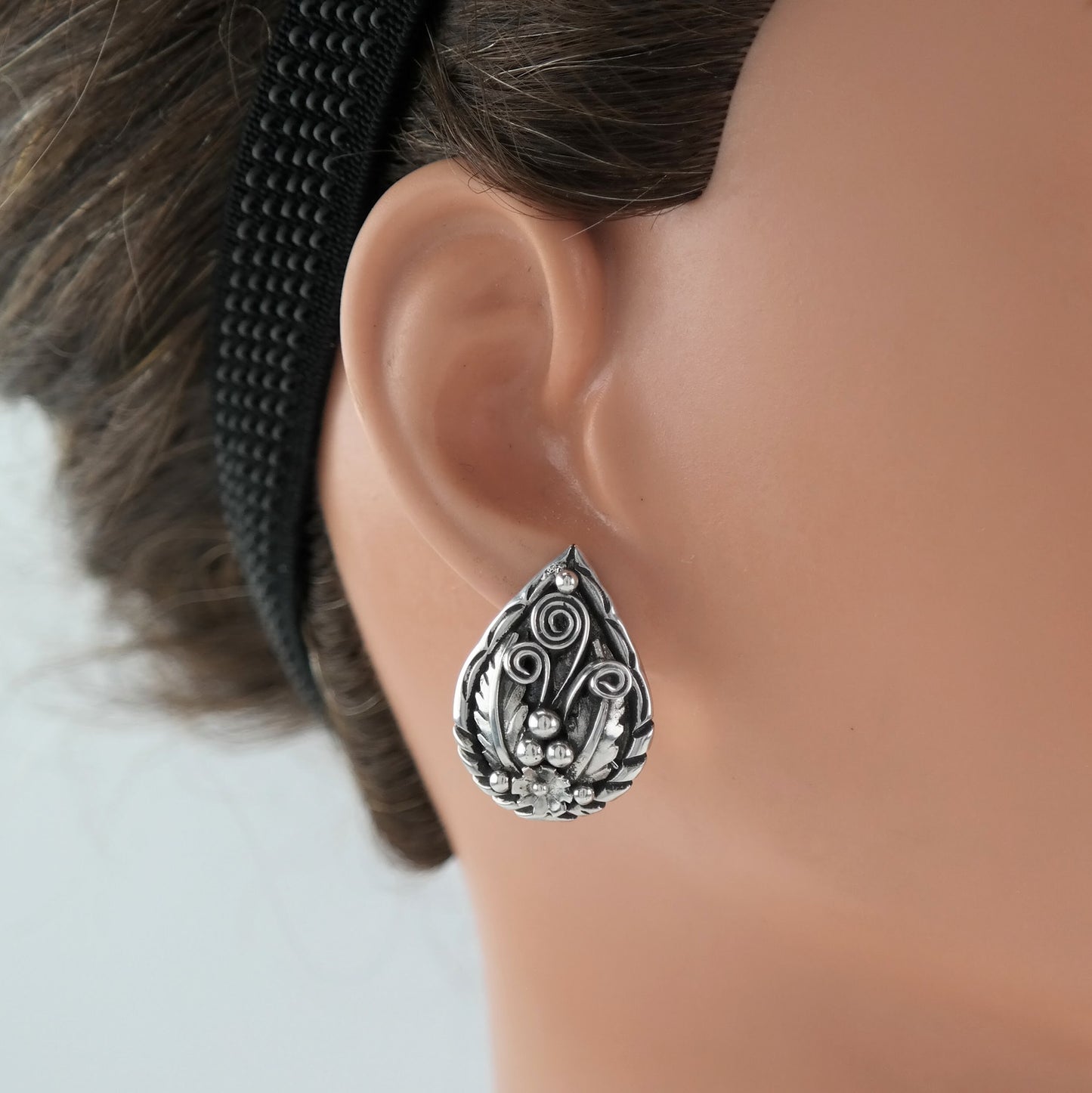 Native American Sterling Silver Floral Feather Earrings Stud