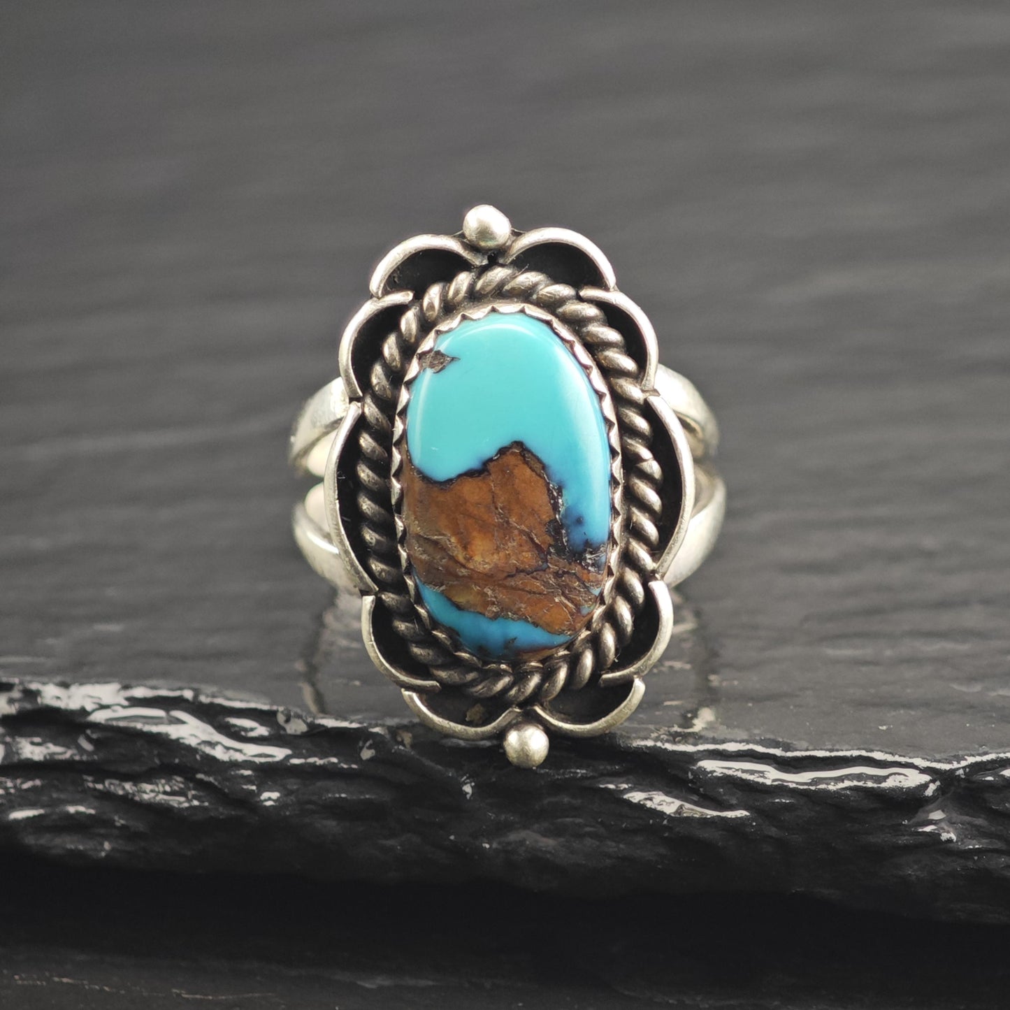Native American Bisbee Turquoise Detailed Bezel Sterling Silver Ring Sz 6 R6651