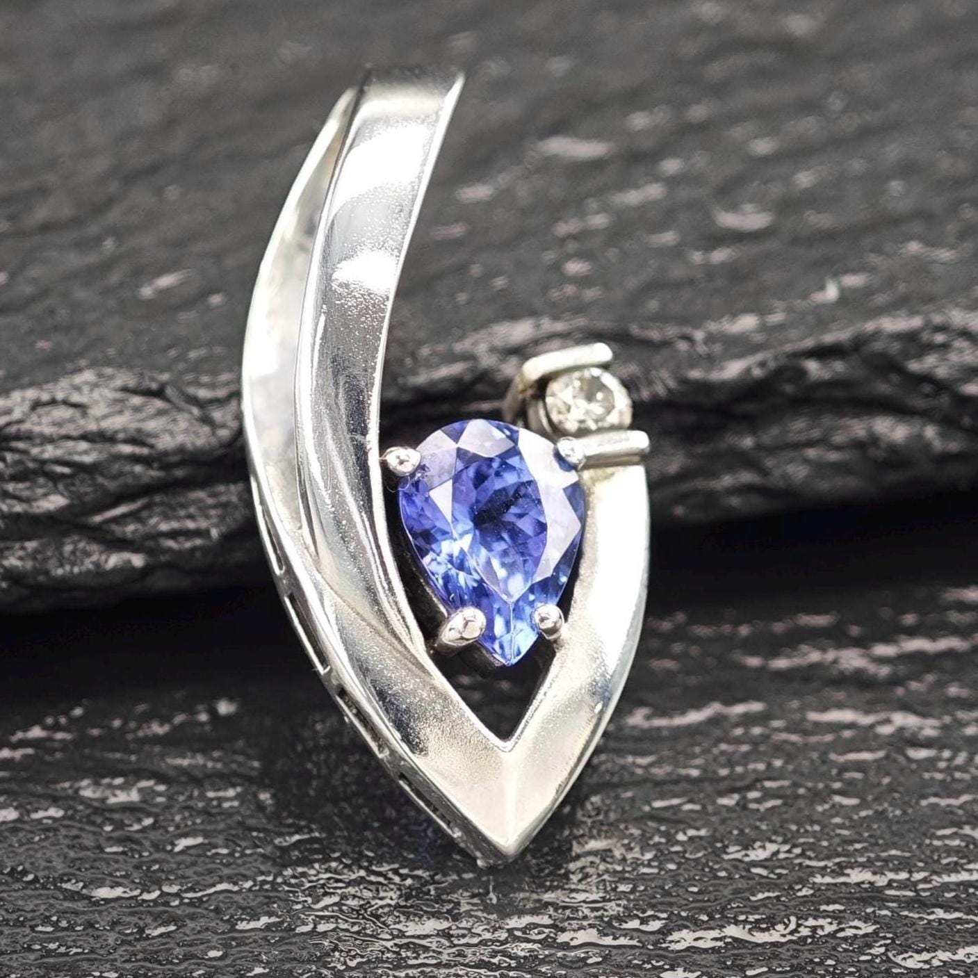 Scott Kay 1.88ct Tanzanite, Diamond Pendant Sterling Silver P2721