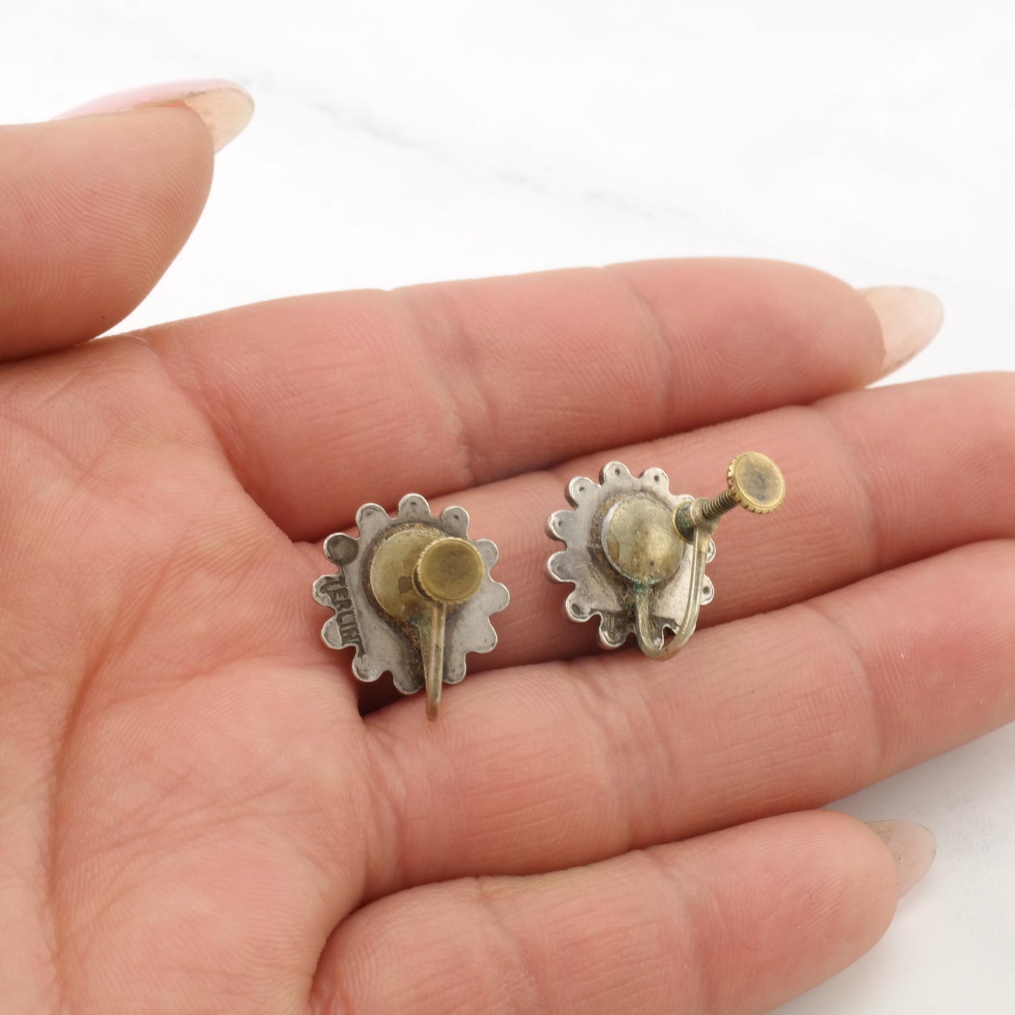 1940's Native Sterling Silver Screw Back Earring ER2838