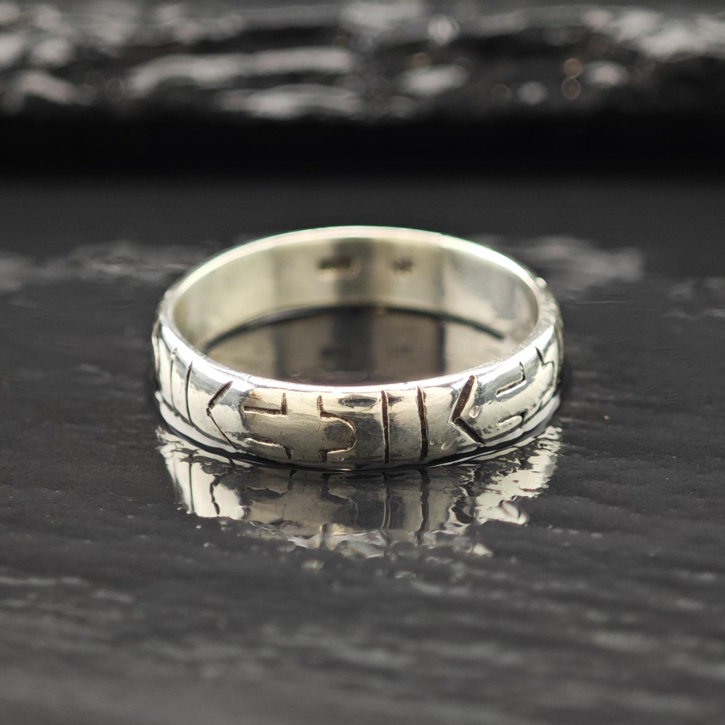 Sterling Silver Band Ring Simple 4.5mm Wide Size 8 1/2 R6233
