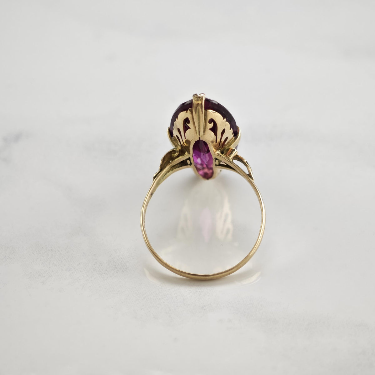 Large Oval Color Change Corrundum 10K Gold Ring Sz 6 1/2 R6808