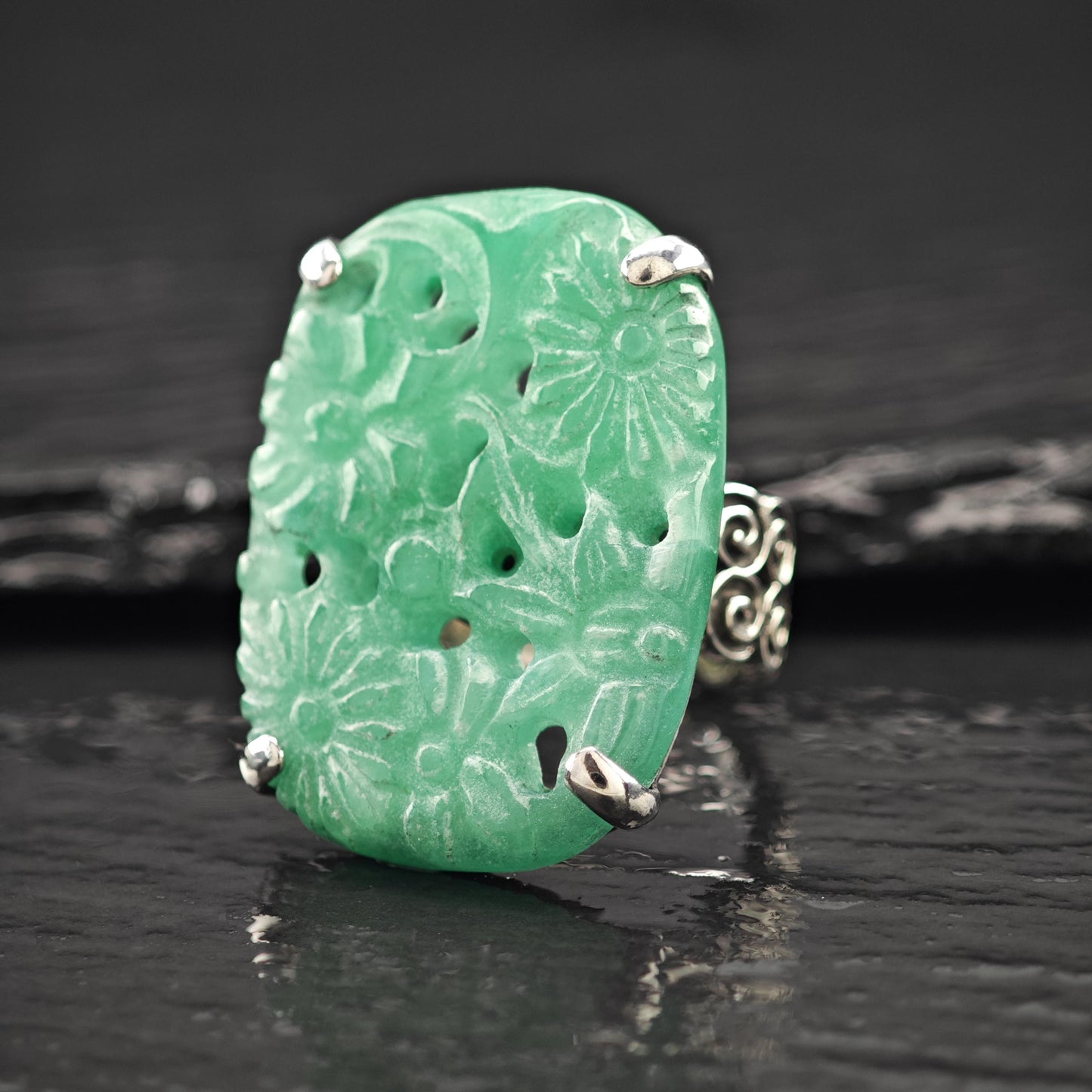 AKR Carved Quartzite Jade Ring Sterling Silver Floral Motif Size 8