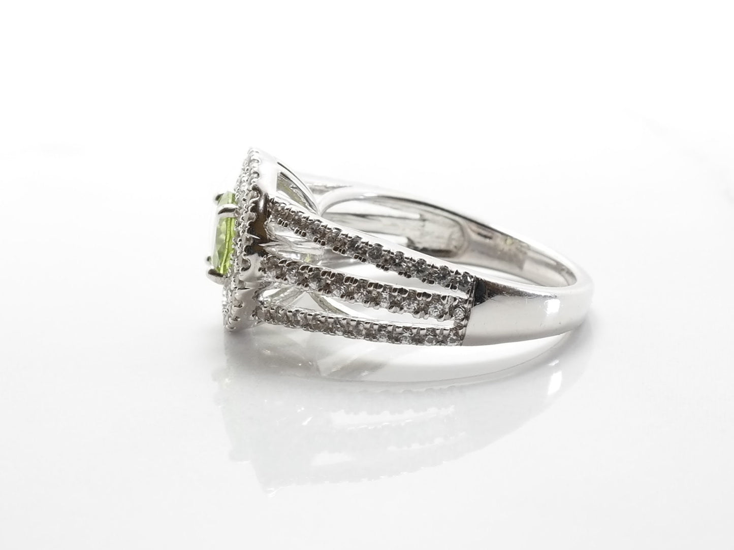 Vintage Sterling Silver Ring Peridot White Topaz Size 7