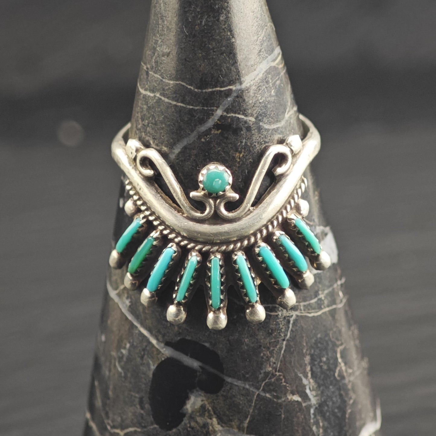 Vintage Zuni, Needle Point Turquoise Headdress Sterling Silver Ring Sz 8 R6660