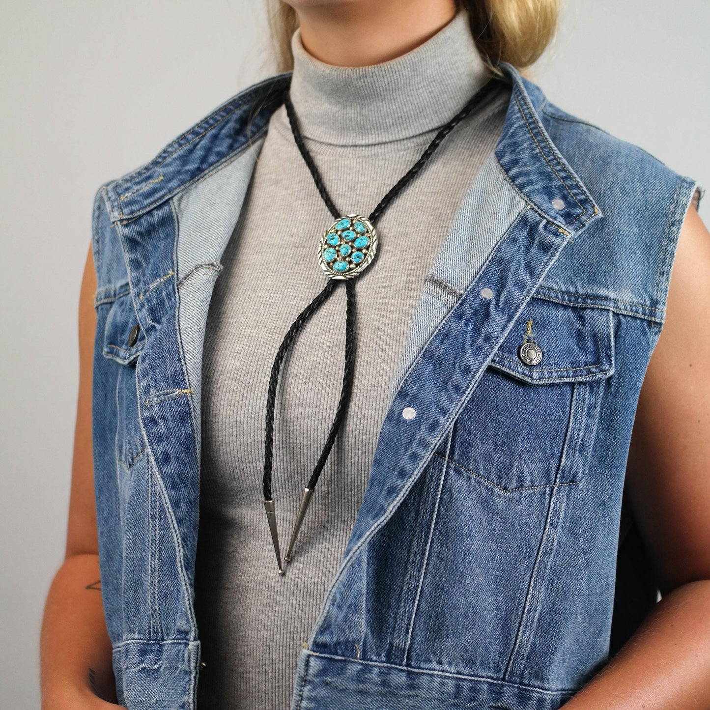 Vintage Native American Sterling Silver Sleeping Beauty Turquoise Cluster Bolo Tie Necklace N2746