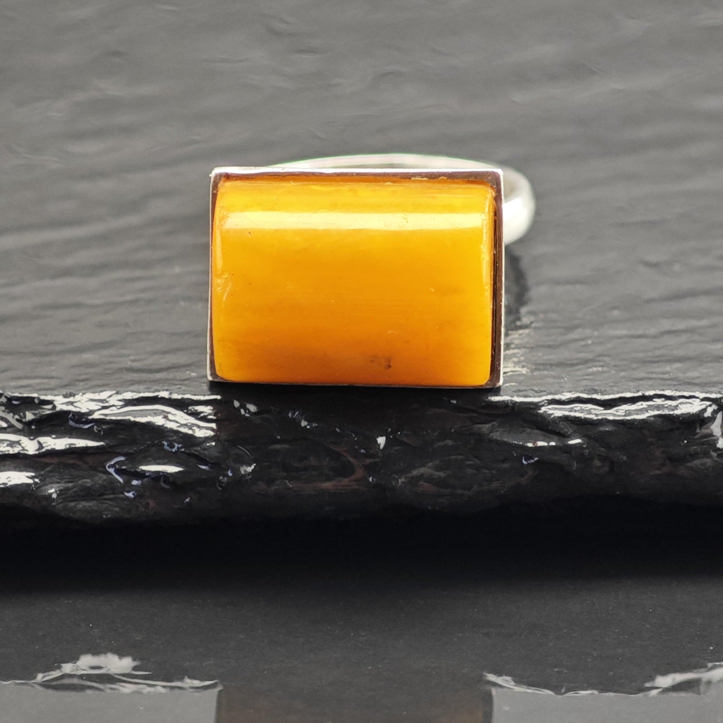 Modernist Butterscotch Amber Sterling Silver Ring Sz 7 1/4 R6728