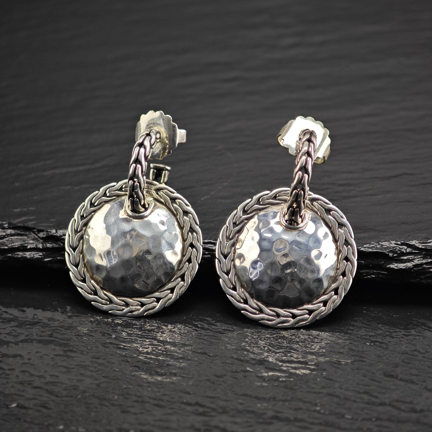 Vintage John Hardy Hammered Shield Stud Sterling Silver Earrings ER3189