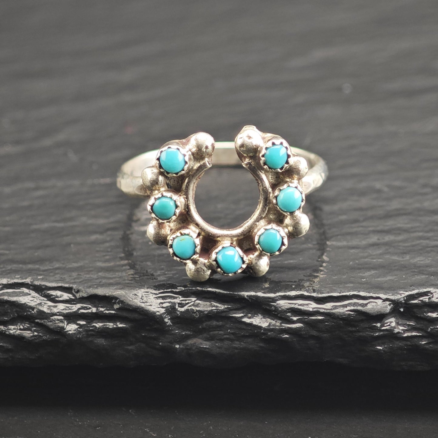 Vintage Native Petit Point Turquoise Horseshoe Shape Sterling Silver Ring Sz 6 3/4 R6662