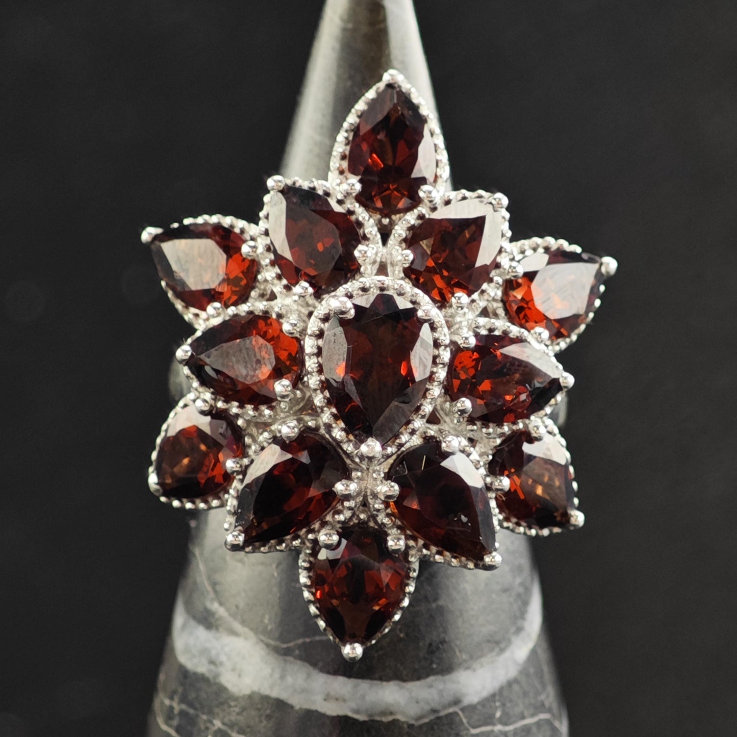 Teardrop Garnet Cluster Sterling Silver Ring Sz 7 R6567