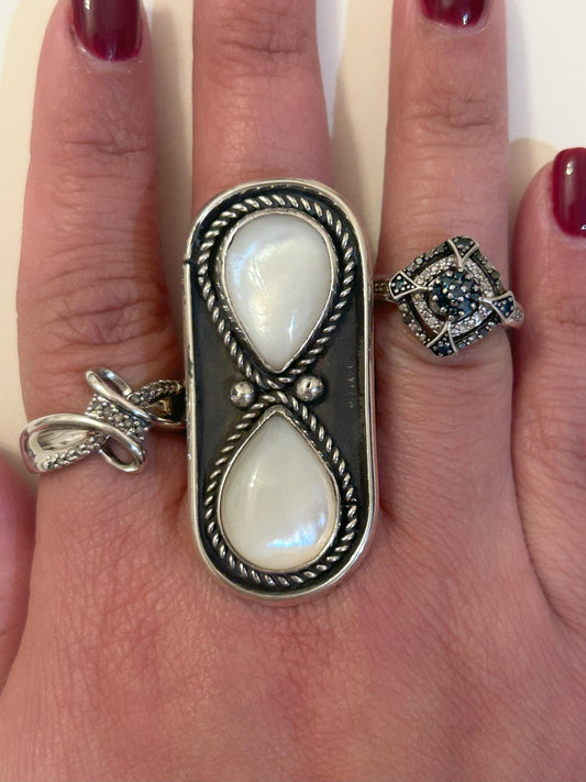 Vintage Native American Large Mother of Pearl Sterling Silver Ring