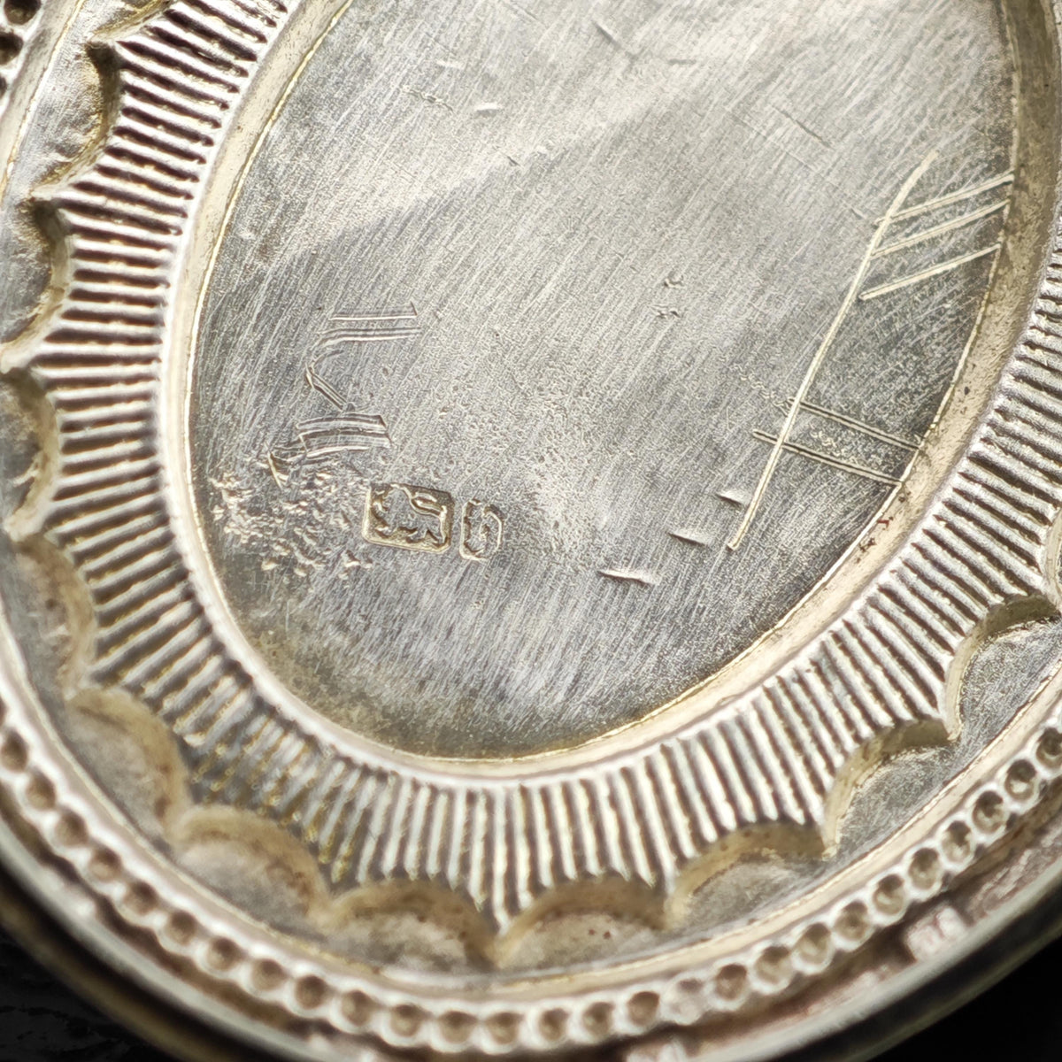 1882 Victorian Memorial Sterling Silver Locket Pendant P3097